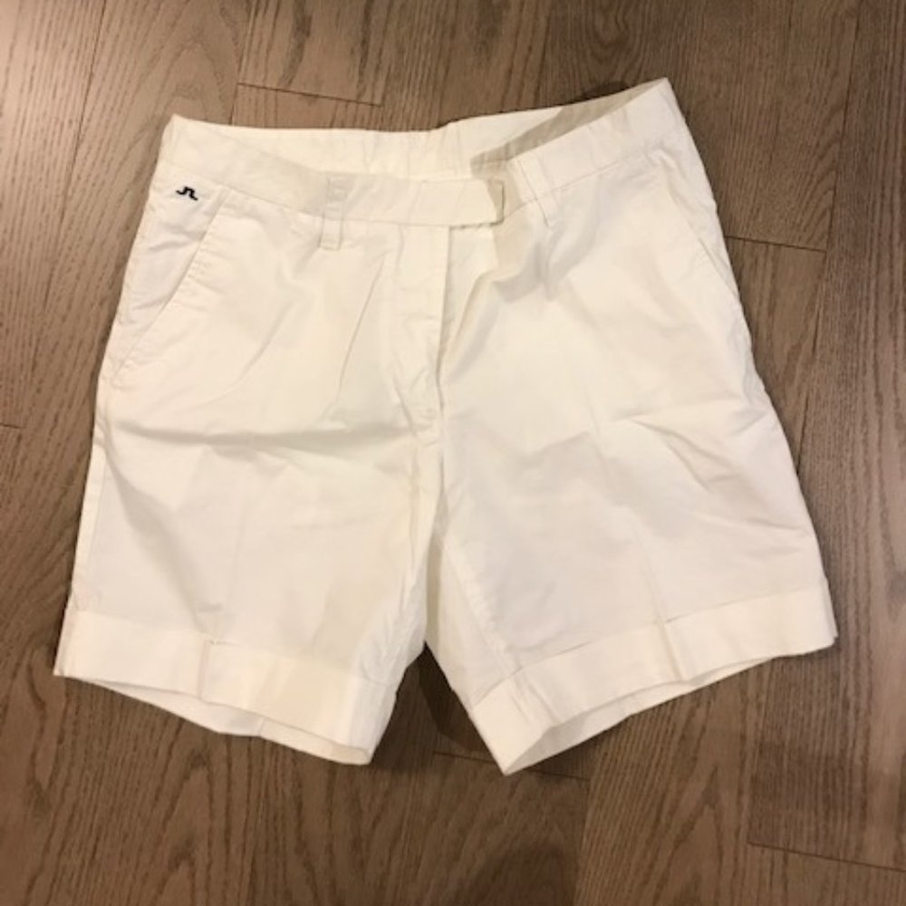 White Short Plants